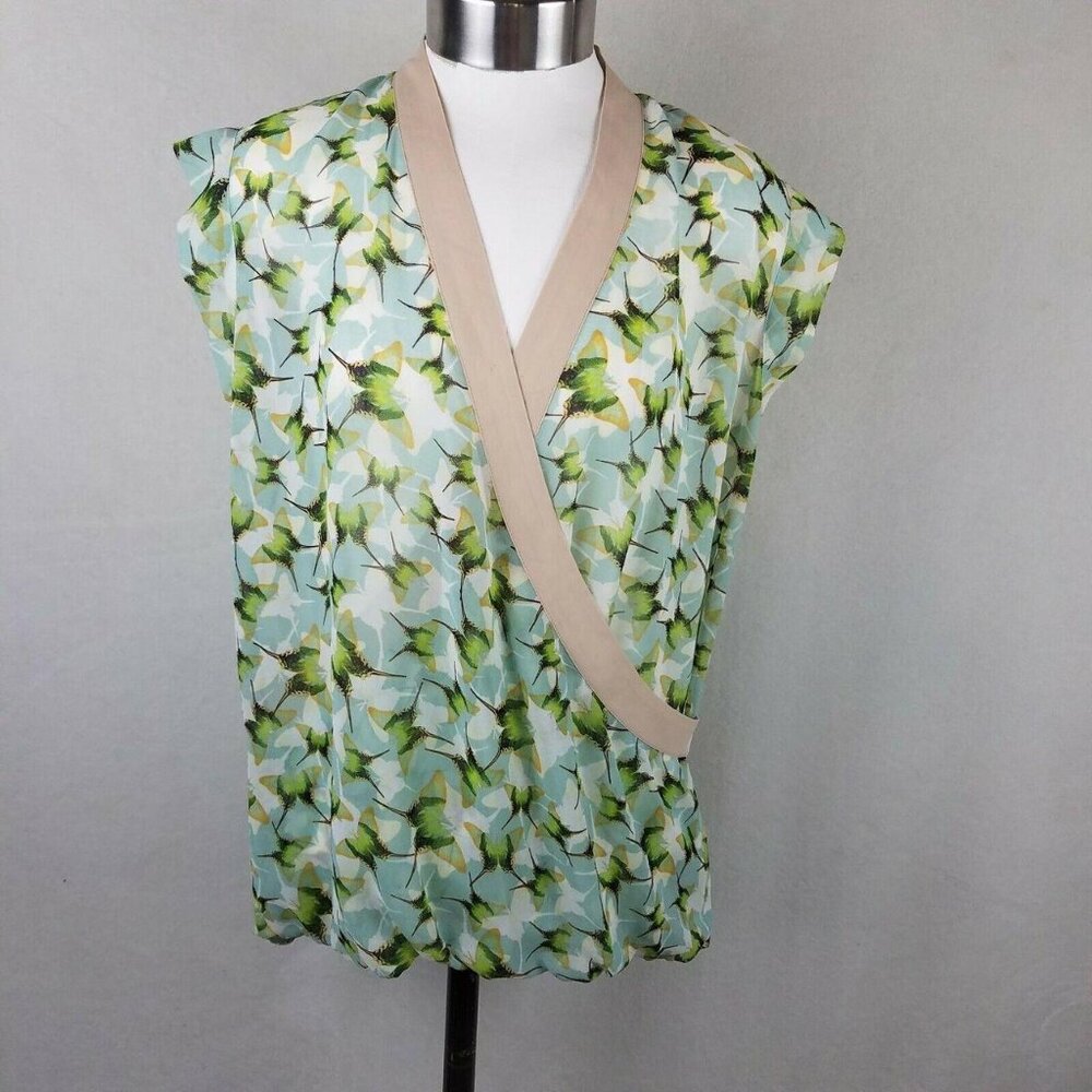 Cabi #234 Butterfly Wrap Top Size Medium NWT